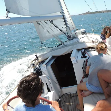 Boat & Sailing Torregrande Sinis Yachting Båthotell *