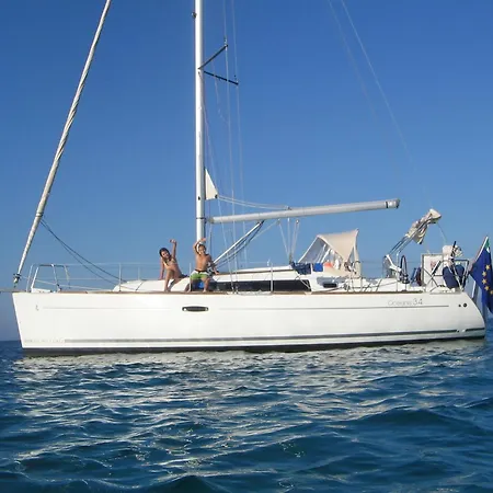 Båthotell Boat & Sailing Torregrande Sinis Yachting Oristano