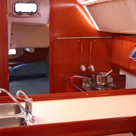 Boat & Sailing Torregrande Sinis Yachting * Oristano